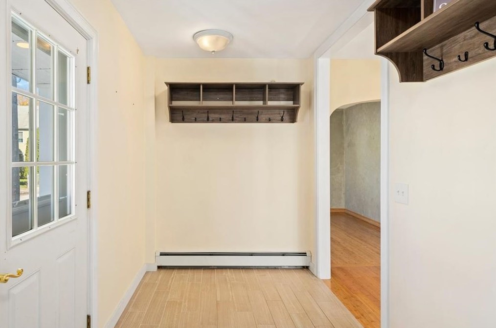 105 Oakland Ave #1, Pawtucket, RI 02861