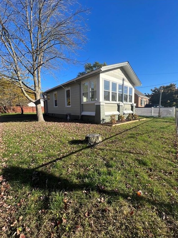 45 Jutras St, Pawtucket, RI 02861