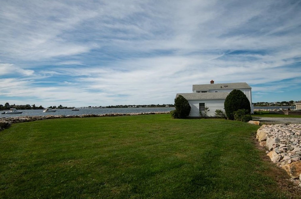 11 Sandpiper Rd, South Kingstown, RI 02882