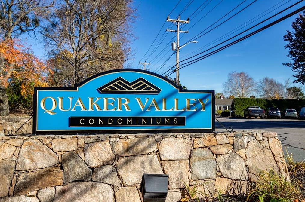 650 E Greenwich Ave #305, West Warwick, RI 02893