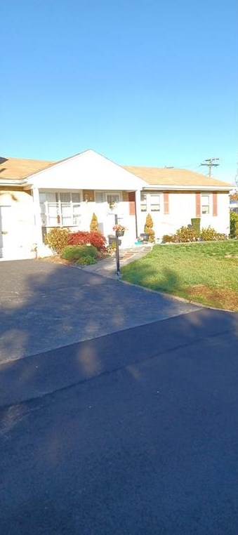 88 Nimitz Rd, East Providence, RI 02916