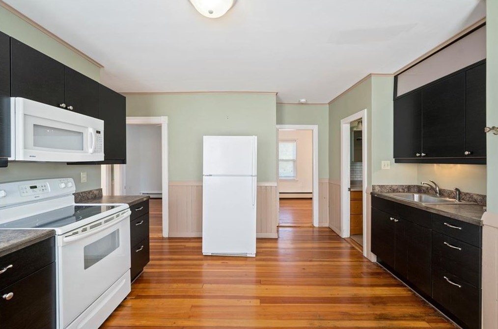 105 Oakland Ave #2, Pawtucket, RI 02861