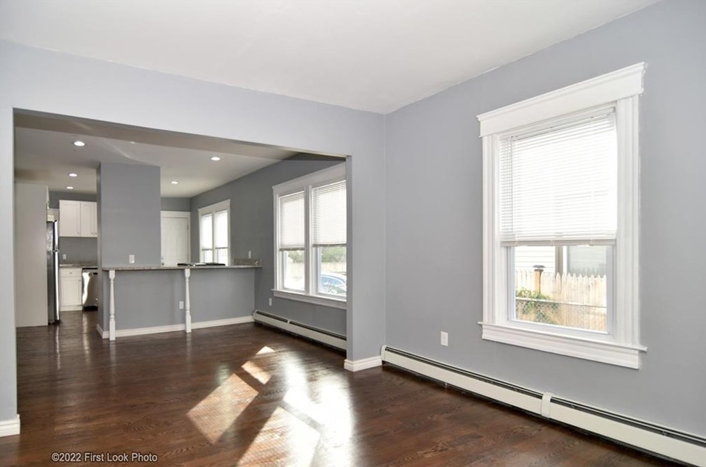 109 Suffolk Ave, Pawtucket RI  02861-2140 exterior