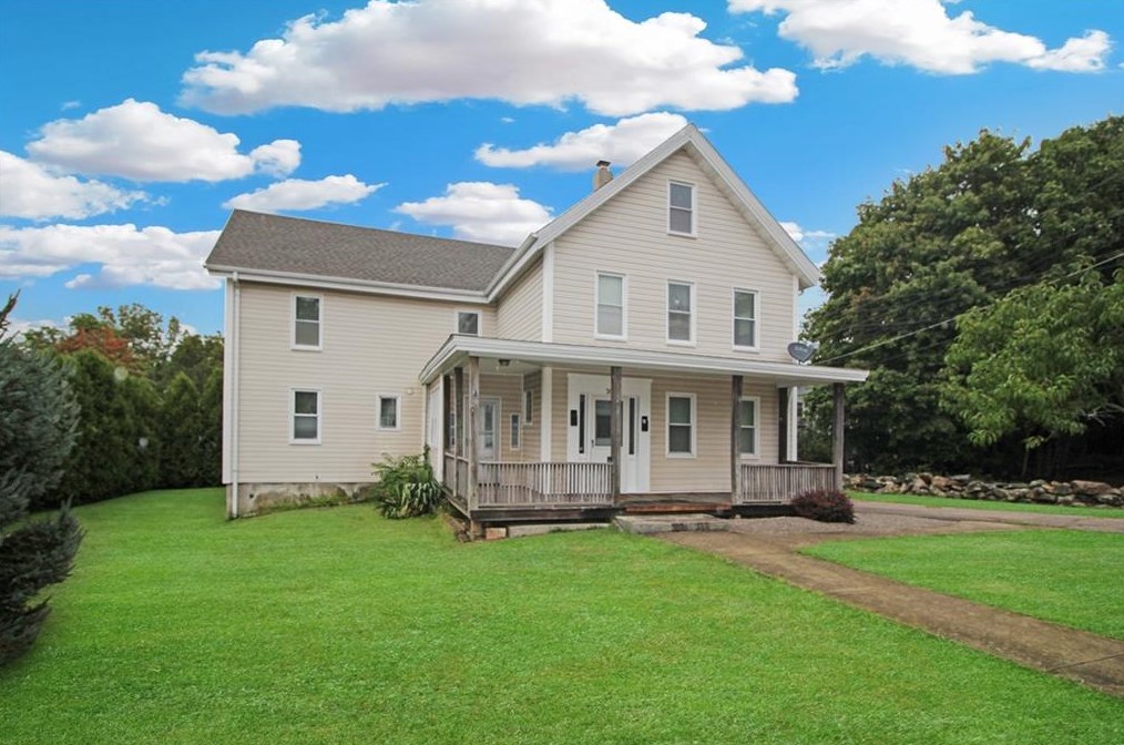 38 Oak St, Westerly, RI 02891