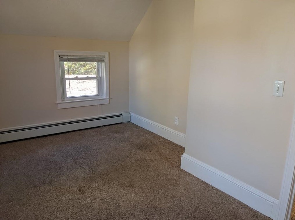 13 Howard St, Smithfield RI  02917-3639 exterior