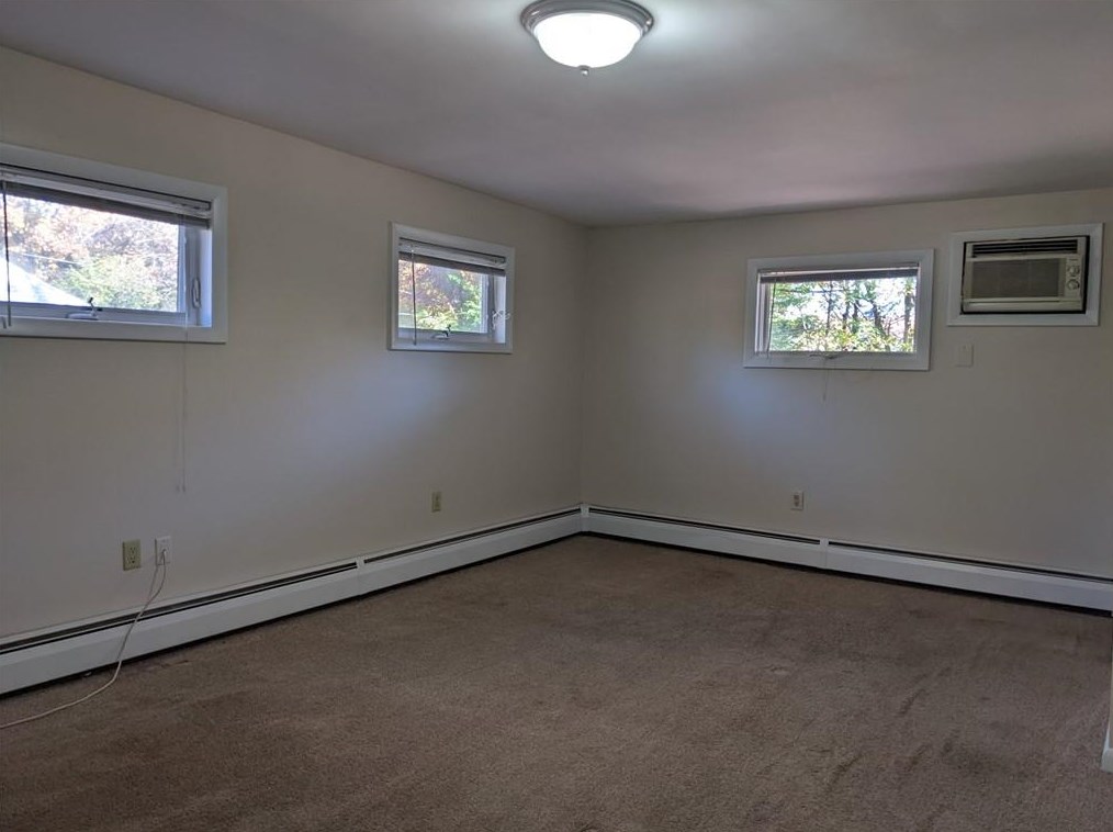 13 Howard St, Smithfield RI  02917-3639 exterior