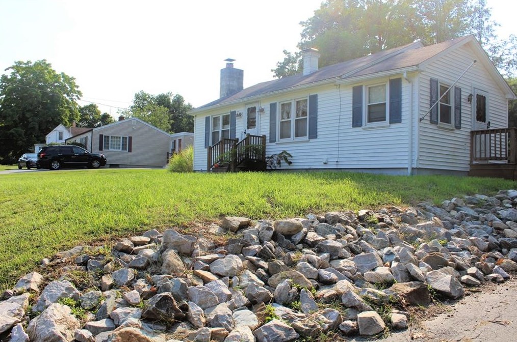 191 Saw Mill Rd, Scituate, RI 02857 exterior
