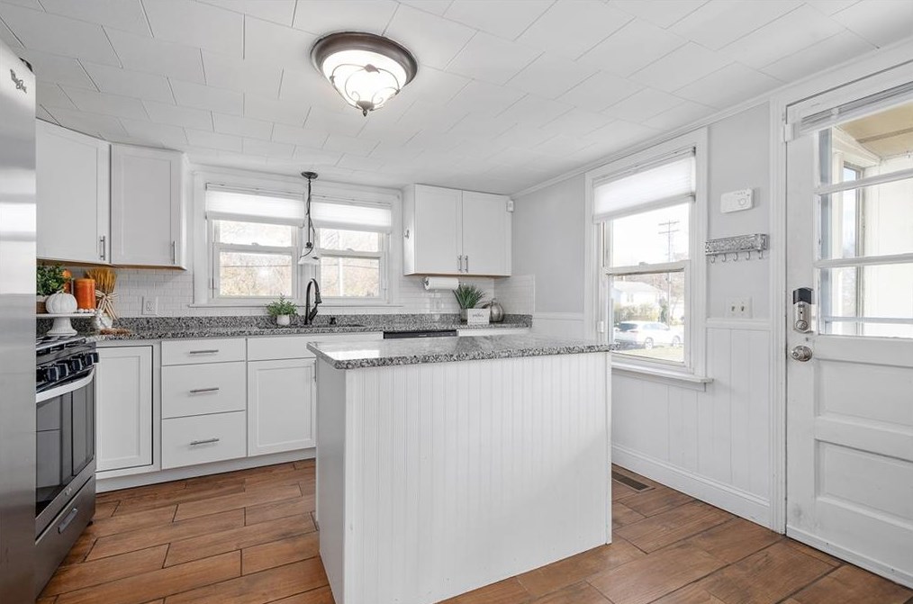 1303 Manville Rd, Woonsocket, RI 02895