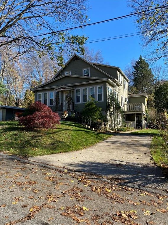 54 Sulyma St, Cumberland, RI 02864