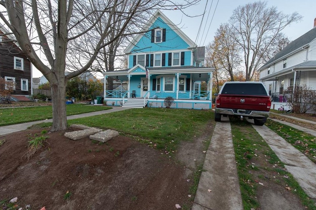 50 Trent St, Woonsocket, RI 02895