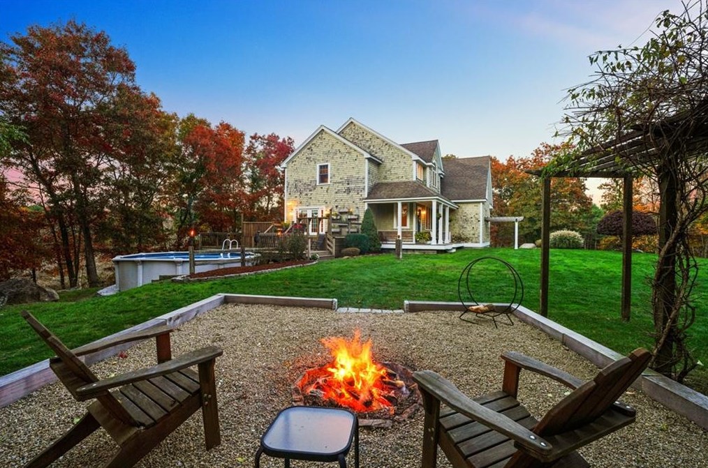 22 Wood Rd, Richmond, RI 02898