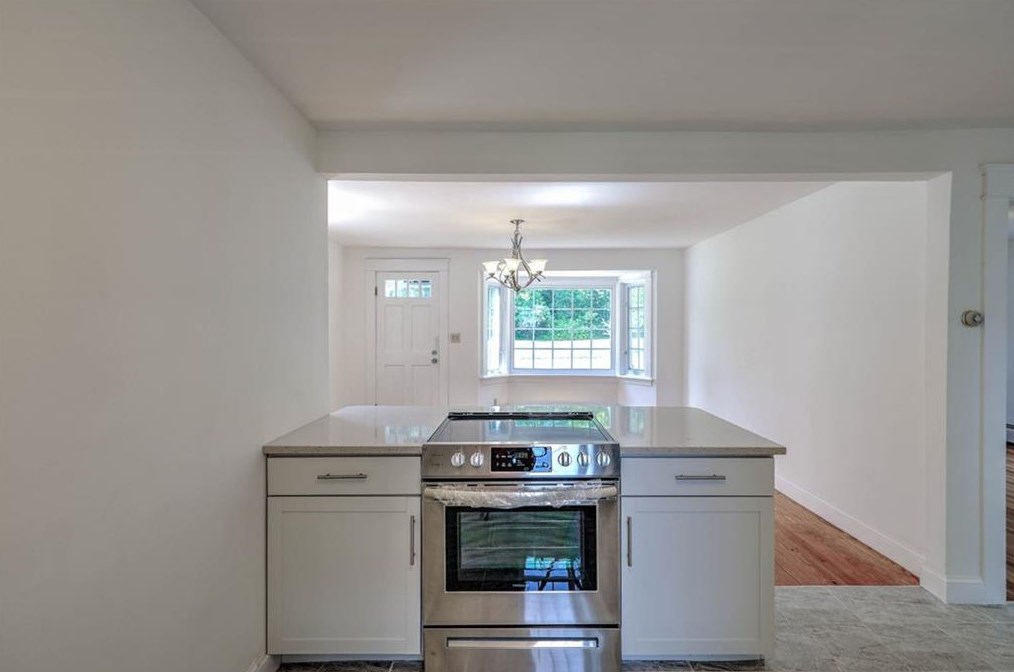 17 Clinton Ave, Scituate RI  02831-1721 exterior