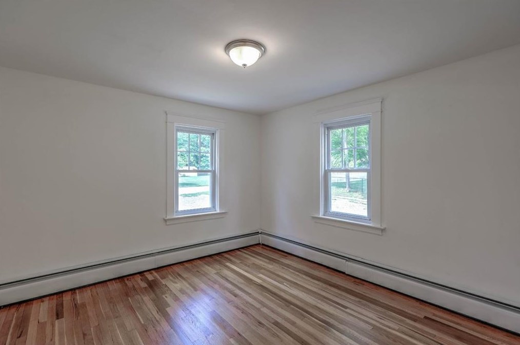 17 Clinton Ave, Scituate RI  02831-1721 exterior