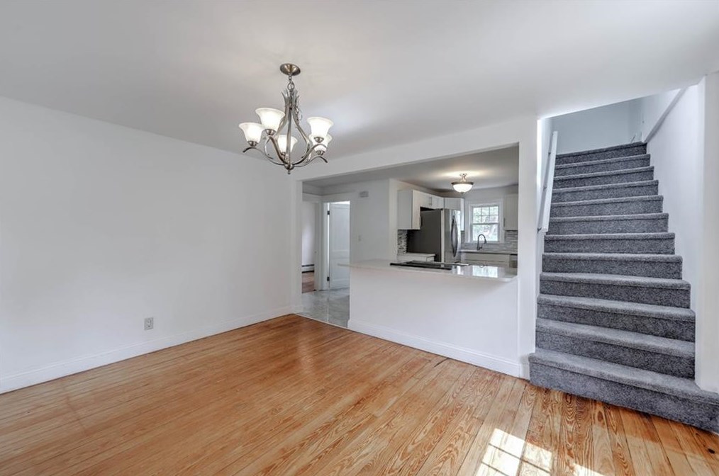 17 Clinton Ave, Scituate RI  02831-1721 exterior