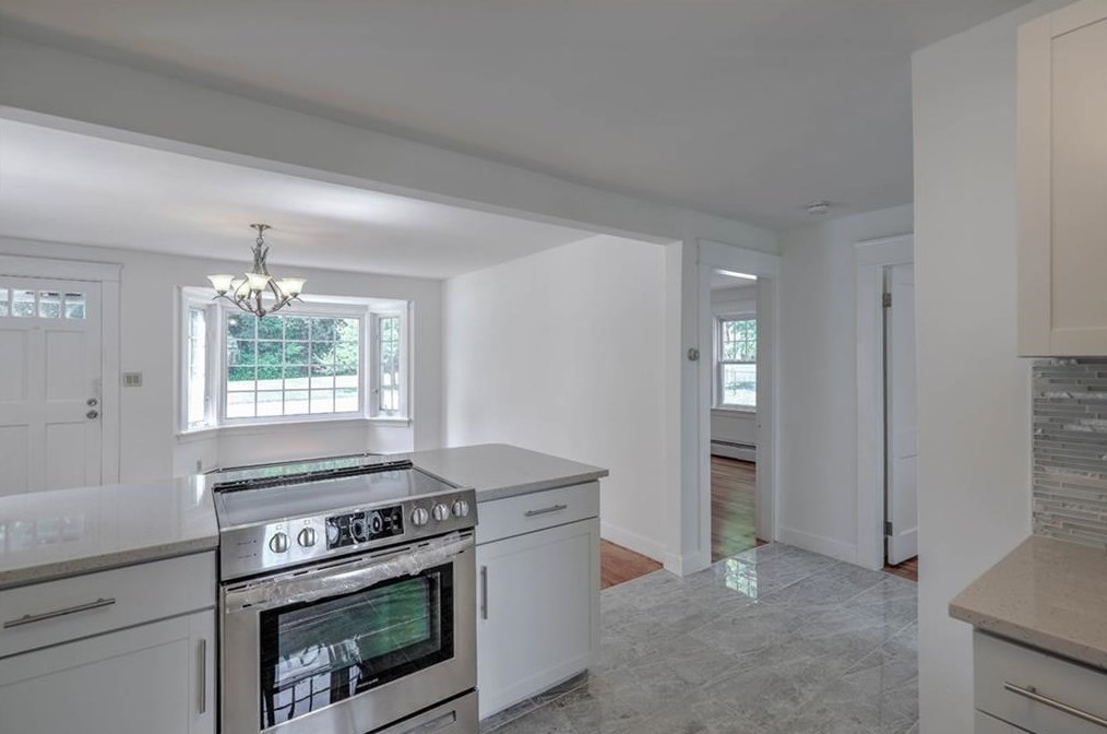 17 Clinton Ave, Scituate RI  02831-1721 exterior