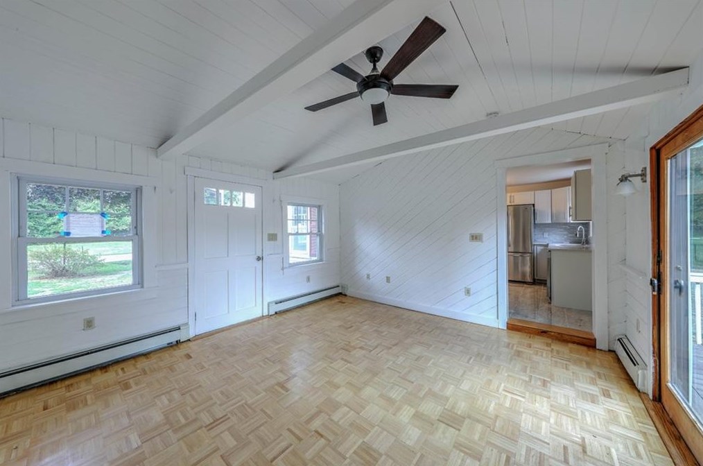 17 Clinton Ave, Scituate RI  02831-1721 exterior