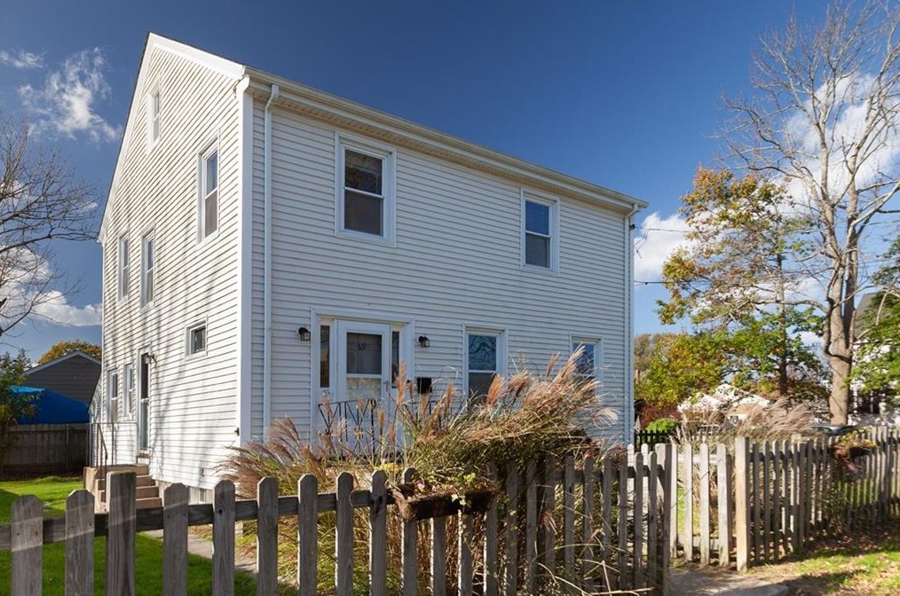 69 Carroll Ave, Middletown, RI 02840