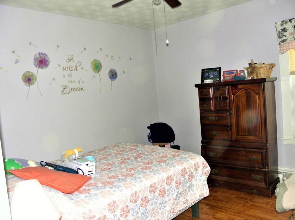 615 Wood St, Bristol RI 02809-2307 exterior