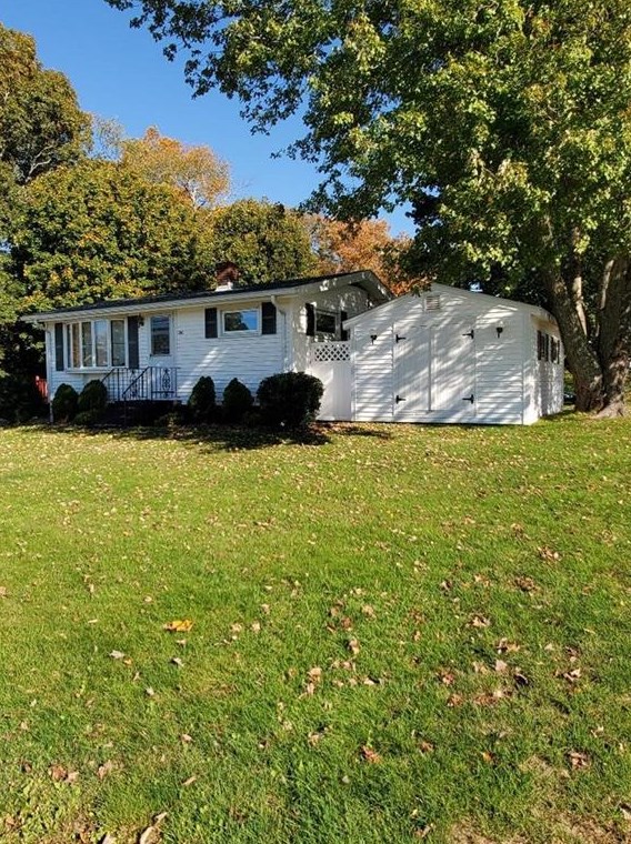 296 Fish Rd, Tiverton, RI 02878