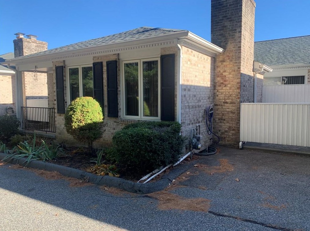 86 Hawthorne St, North Providence, RI 02904