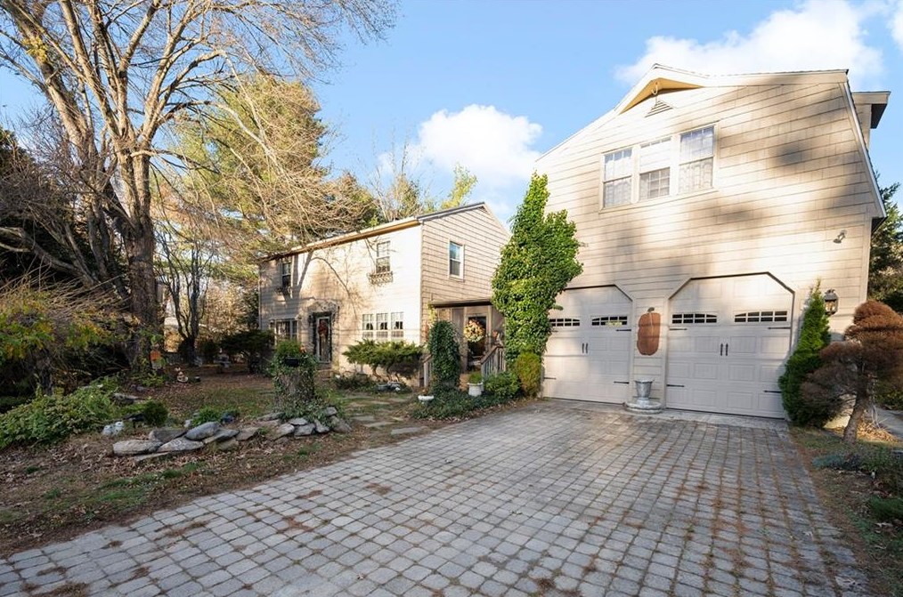 64 Carpenter Rd, Scituate RI  02831-1608 exterior