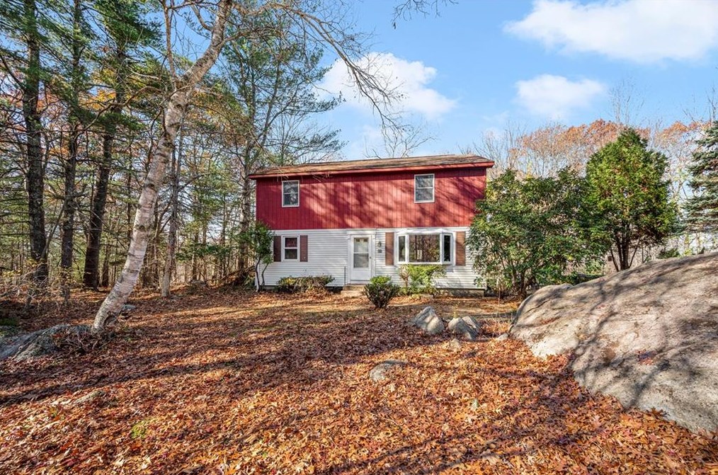 34 Hill Ave, Scituate, RI 02857-1816