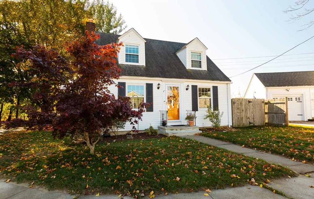 50 Robert Cir, Providence, RI 02905