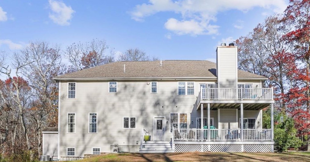 54 Autumn Ln, Richmond, RI 02892-1663