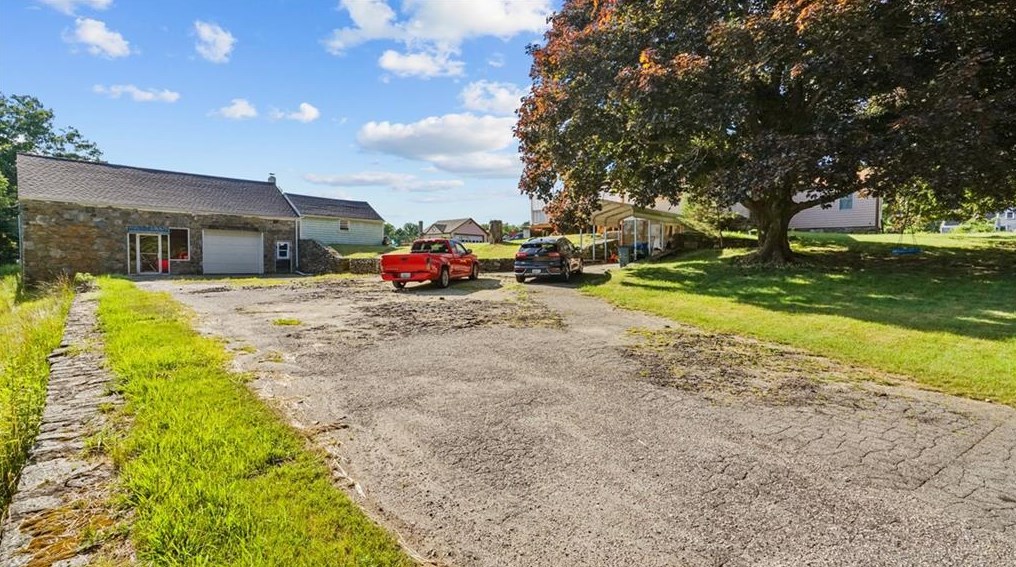 138 Gleaner Chapel Rd, Scituate RI  02857-1269 exterior
