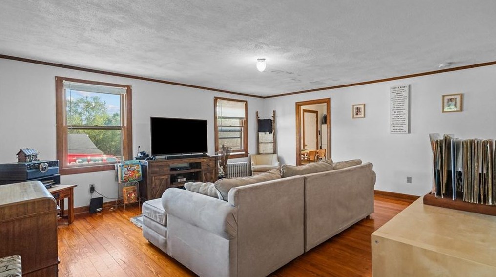 138 Gleaner Chapel Rd, Scituate RI  02857-1269 exterior