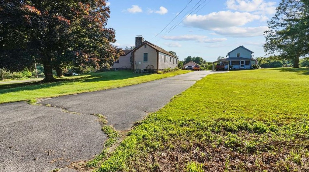 138 Gleaner Chapel Rd, Scituate RI  02857-1269 exterior