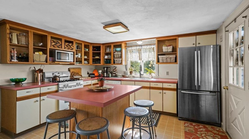 138 Gleaner Chapel Rd, Scituate RI  02857-1269 exterior