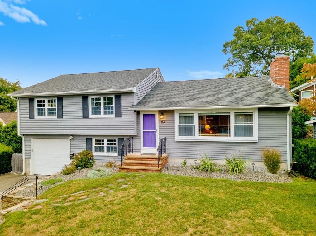 83 Cliffside Dr, Cranston, RI 02920-3309