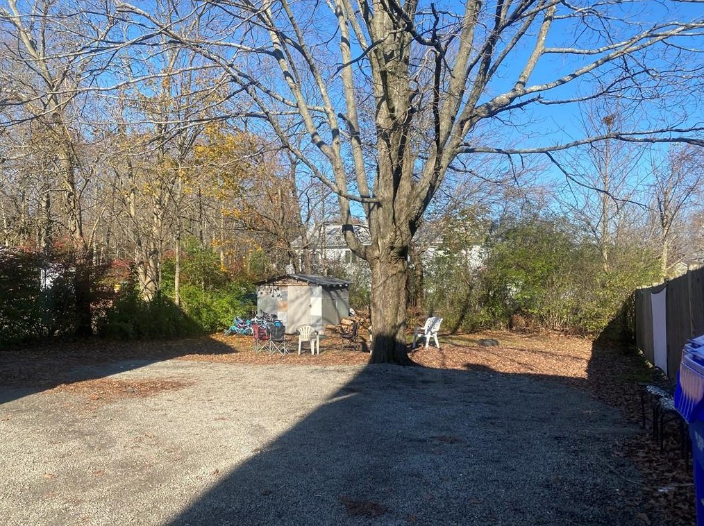 27 Youngs Ave, West Warwick RI  02893-4615 exterior