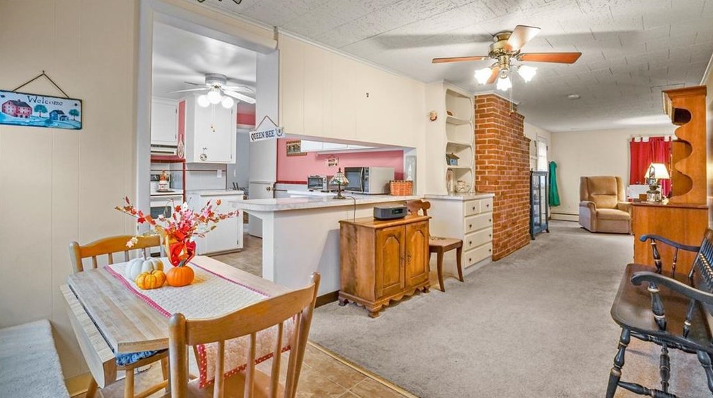 9 Nathaniel Rd, Barrington, RI 02806