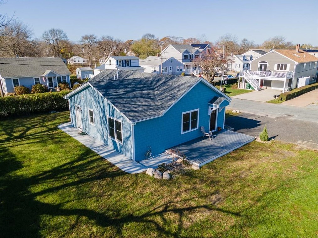 50 Elizabeth Rd, South Kingstown, RI 02882