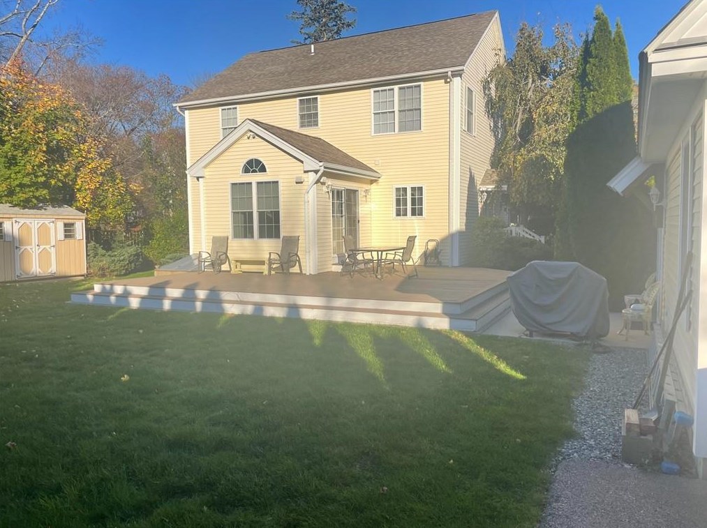 1 Cobblestone Ln, Westerly, RI 02891