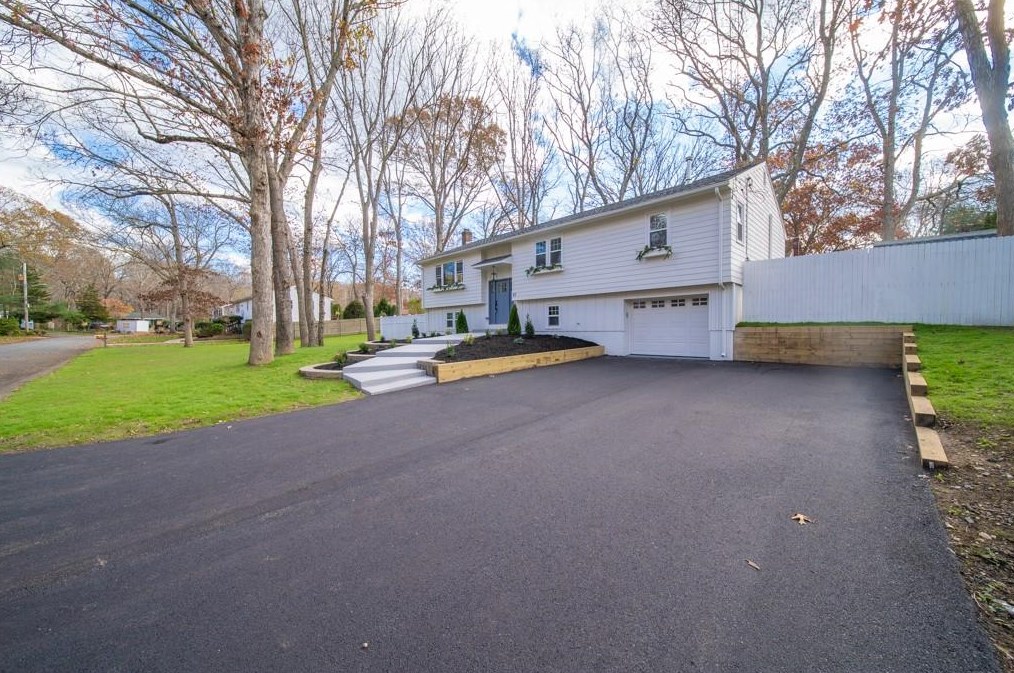 22 Bow Run, South Kingstown, RI 02874