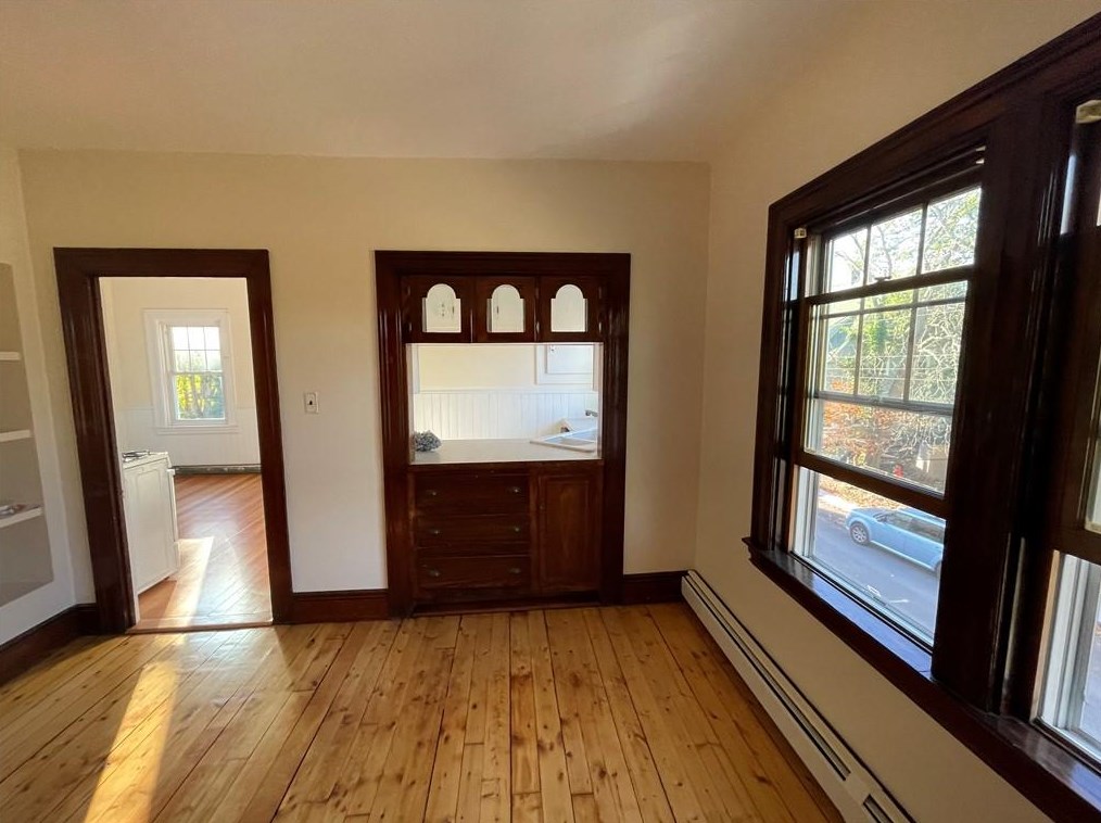 175 Wood St, Bristol, RI 02809