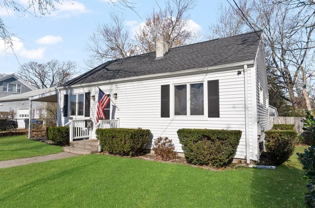 47 Lincoln Ave, Warwick, RI 02888