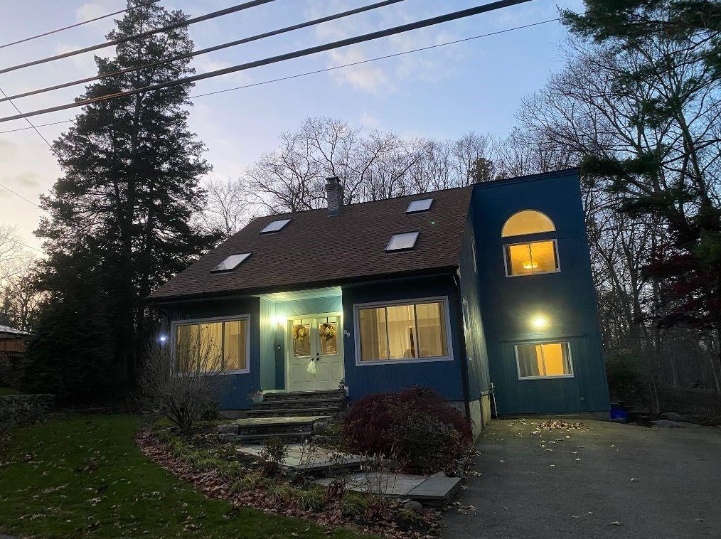 99 Pine Hill Ave, Providence, RI 02919