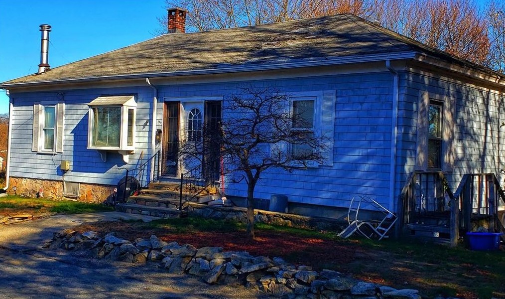 100 Bradley St, Woonsocket, RI 02895