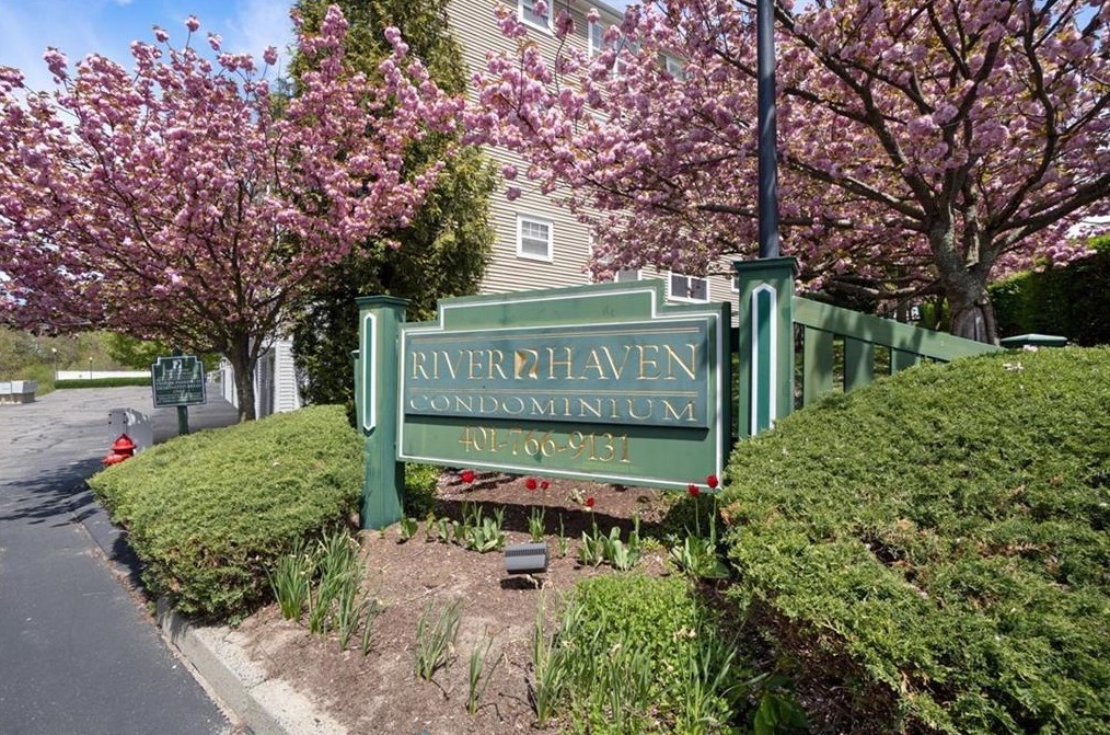 80 Mill St #104, Woonsocket, RI 02895