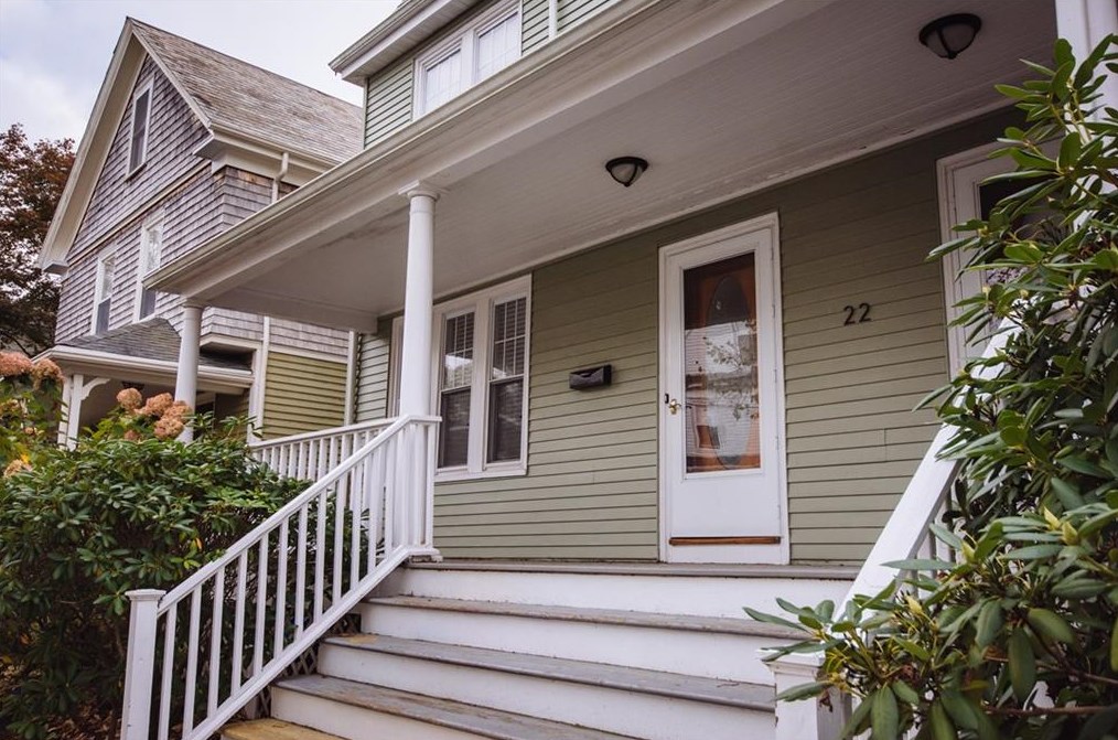 22 Thurston Ave # A, Middletown, RI