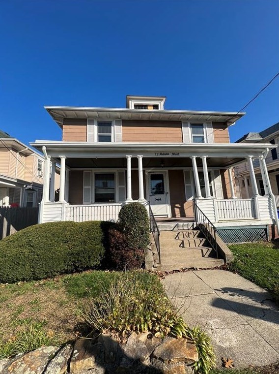 73 Auburn St, Pawtucket, RI 02860-5615