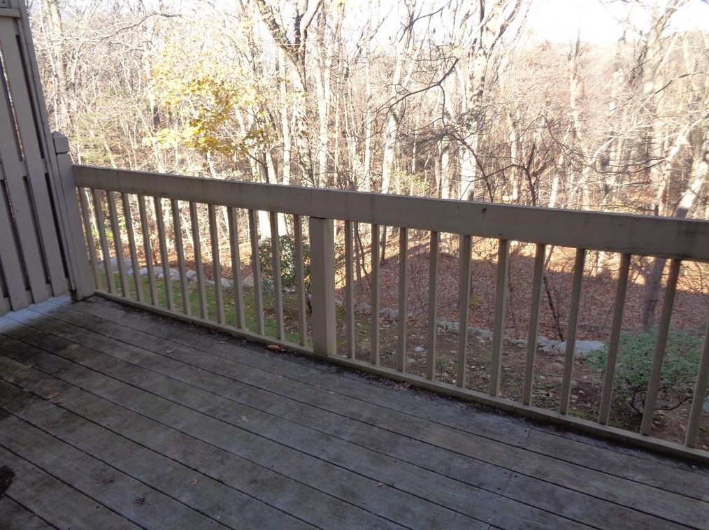 26 Trellis Dr, West Warwick, RI 02893-2164