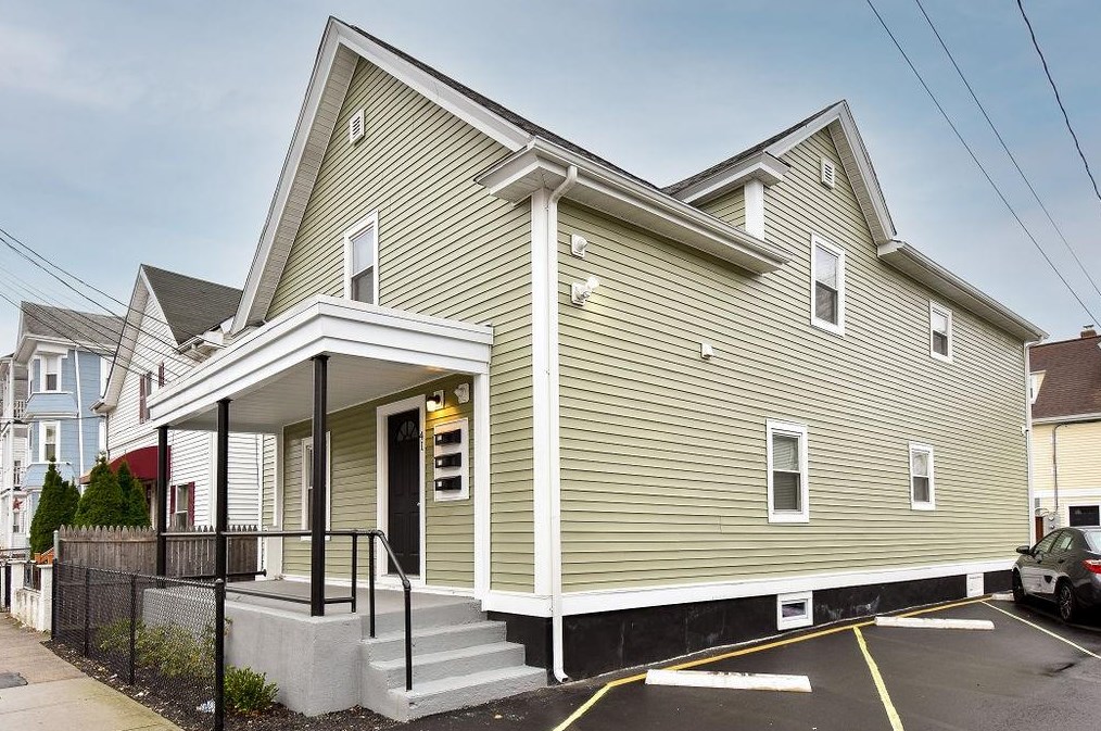 41 Benefit St #2, Pawtucket, RI 02861