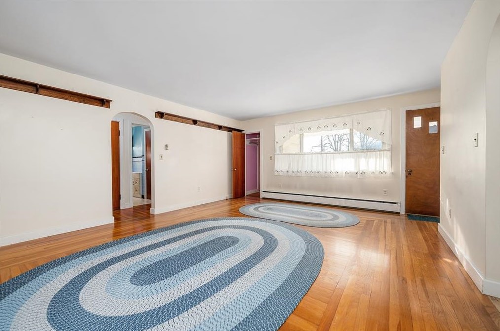 1940 Providence Pike, North Smithfield RI  02896-9304 exterior