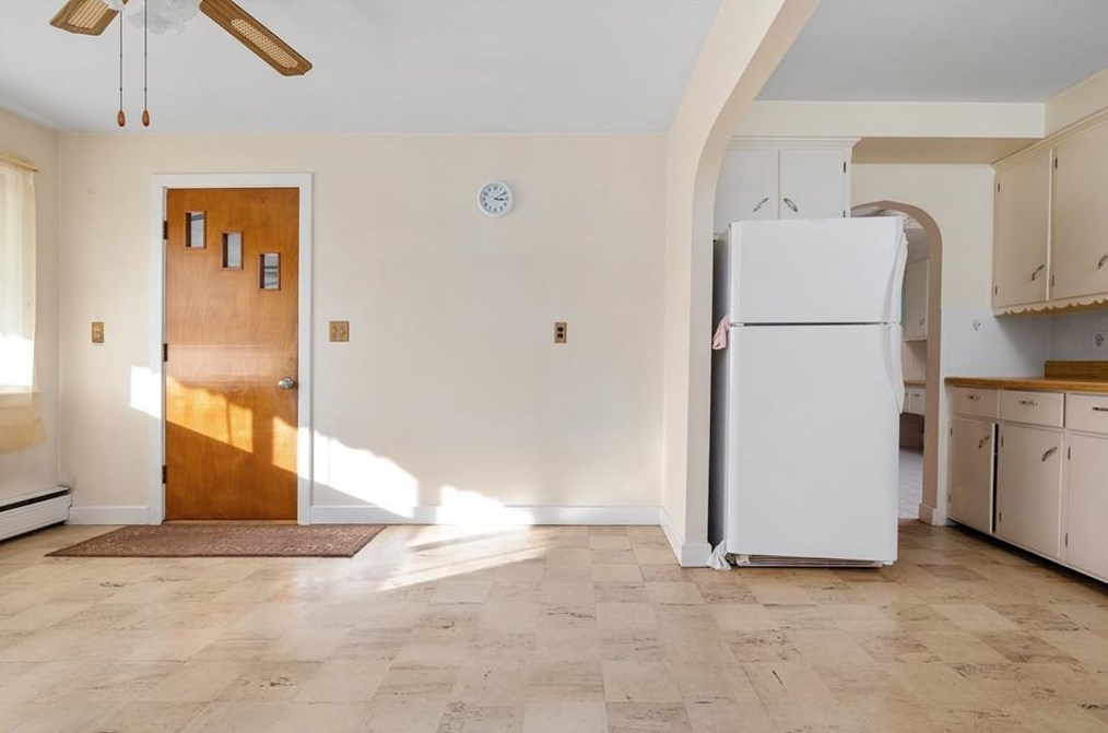 1940 Providence Pike, North Smithfield RI  02896-9304 exterior