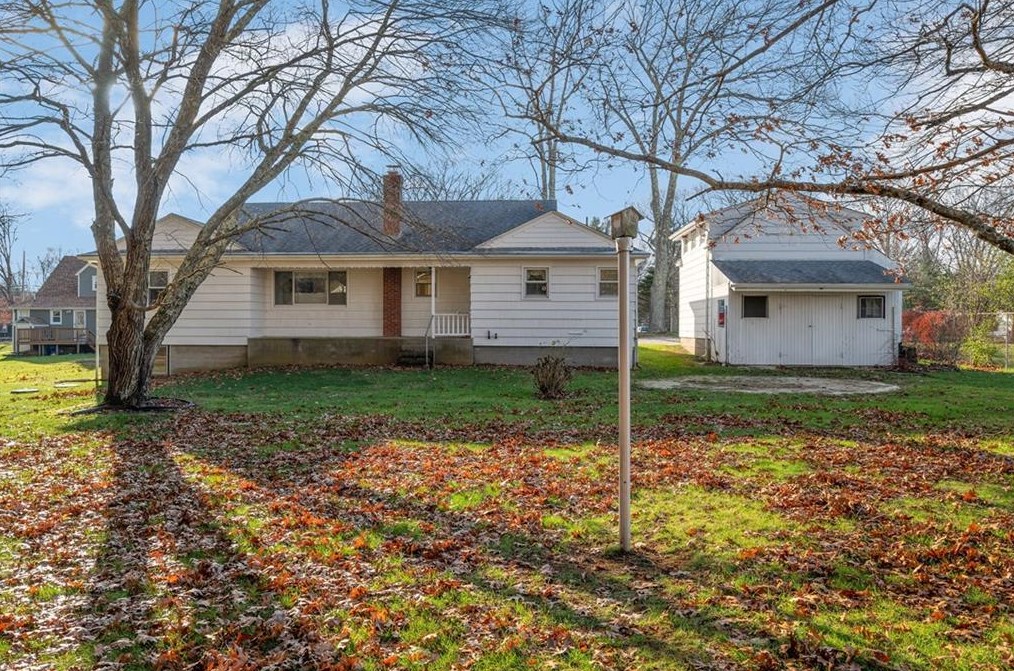 1940 Providence Pike, North Smithfield RI  02896-9304 exterior